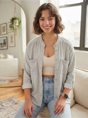 American Eagle Women’s Gray Button-Down Shirt — NWOT